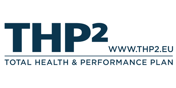 Logo der Fitness- und Ernährungsfirma THP2, stehend für 'Total Health & Performance Plan'. Das dunkelblaue Markenlogo zeigt die Website www.thp2.eu für ganzheitliche Gesundheit, optimale Fitness und Leistungssteigerung.